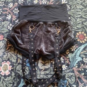 lost heaven suspender shorts